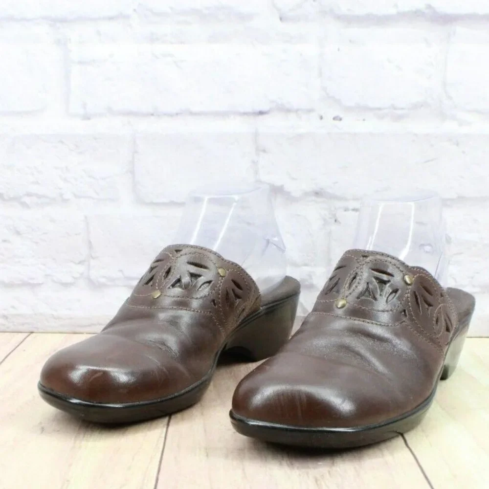 Clarks Bendables Brown Leather Slip On Mule Clogs Shoes Size 8.5 M - Picture 2 of 9